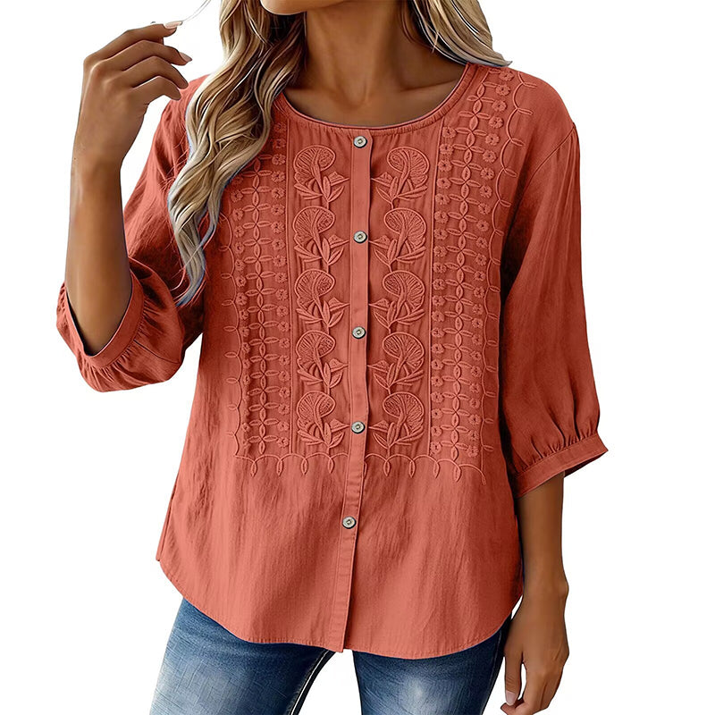 👕🌸 Broderad bomull-linne blus med knappar och 3/4-ärmar