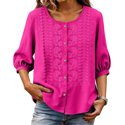 👕🌸 Broderad bomull-linne blus med knappar och 3/4-ärmar