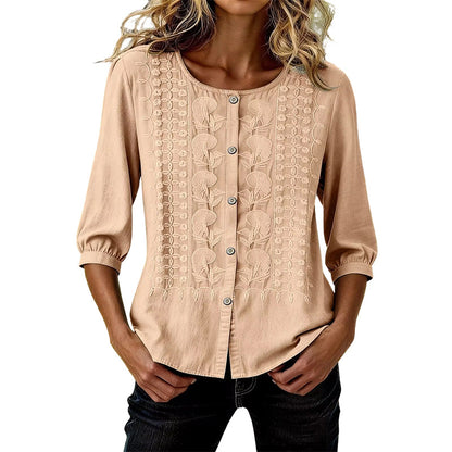 👕🌸 Broderad bomull-linne blus med knappar och 3/4-ärmar