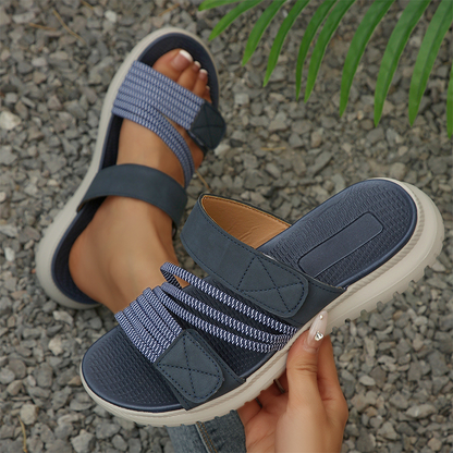Platta sandaler med flera remmar för damer