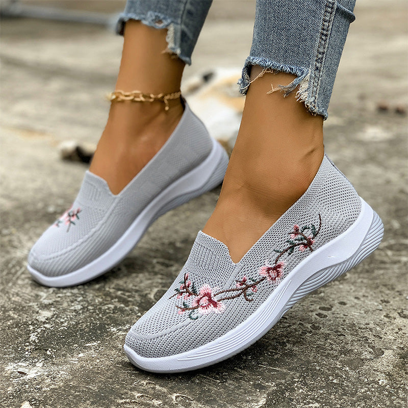 👟🌸 Blommiga mesh slip-on skor