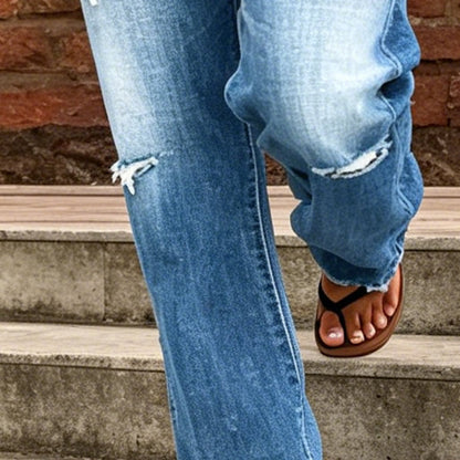 👖 50 % RABATT NU! 🔥 Slim fit-jeans med utsvängda ben i sliten stil för dam – Stretchig denim och vintage-look – Slitna detaljer, smickrande passform – perfekta för avslappnade dagar eller en tuff streetstyle ✨