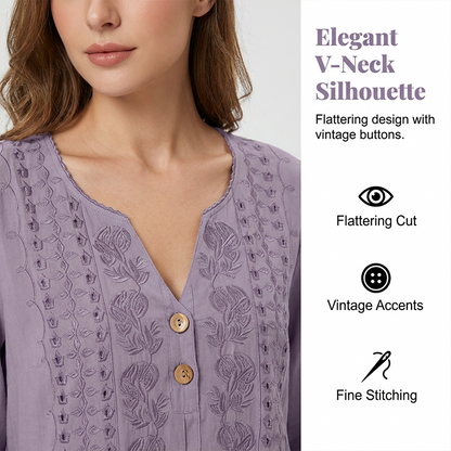 👚🌸 Broderad V-ringad topp med 3/4-ärmar