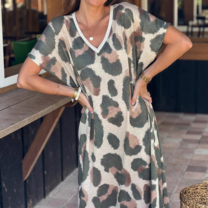 Casualklänning för damer med V-ringning och leopardmönster