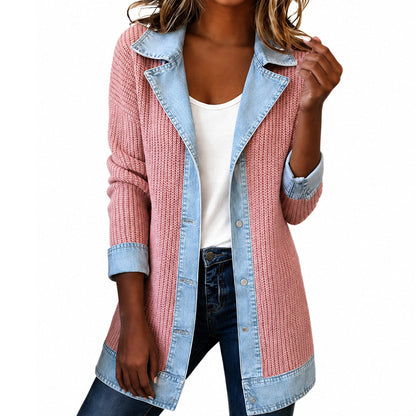 Damens elegant ribbstickad kappa med jeansdetaljer