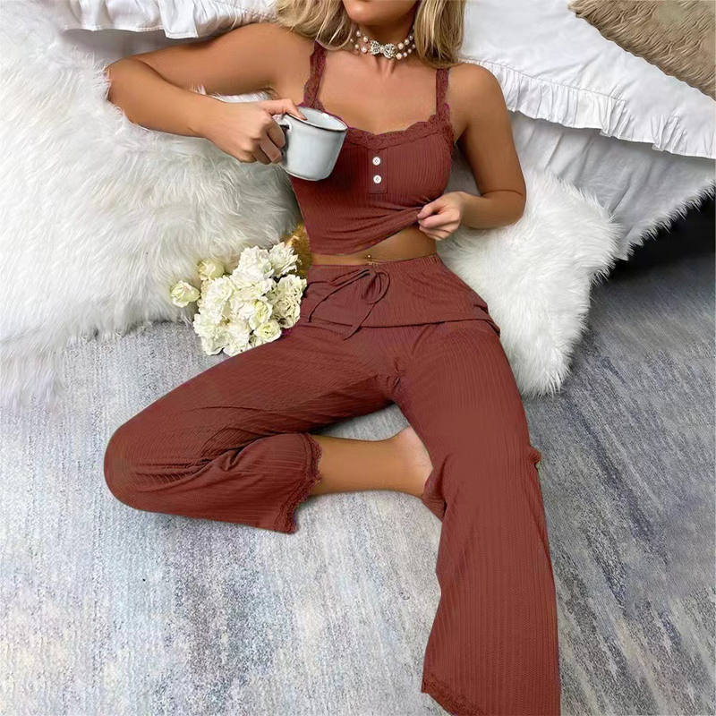 Sommarset för damer med spets, camisole och pyjamas