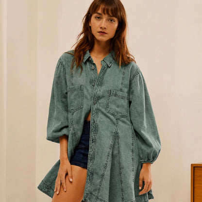 Kvinnors jeansklänning med volymärmar och knäppning framtill – Tidlös, bekväm och elegant i premiumdenim 👗✨
