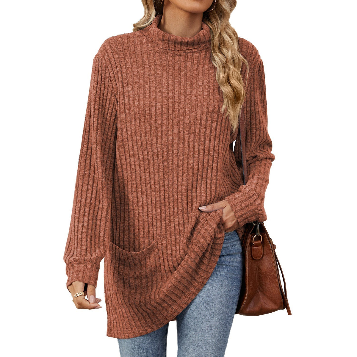 ✨ Ny kollektion 🤍 Löst sittande T-shirt för damer med hög krage och långa ärmar – bekväm passform och elegant lager-på-lager-look