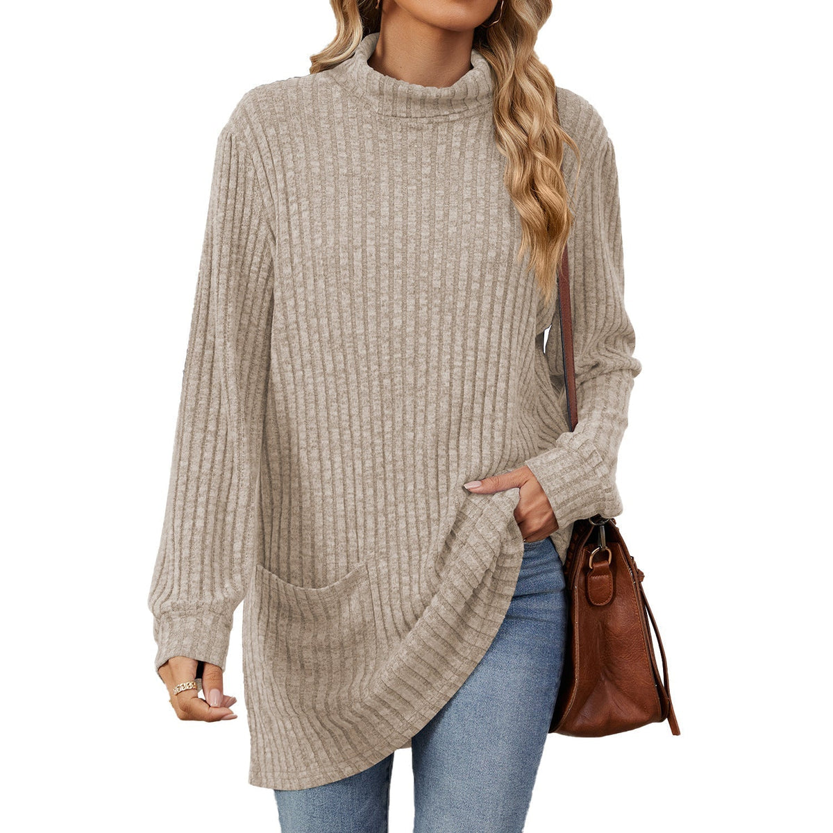 ✨ Ny kollektion 🤍 Löst sittande T-shirt för damer med hög krage och långa ärmar – bekväm passform och elegant lager-på-lager-look