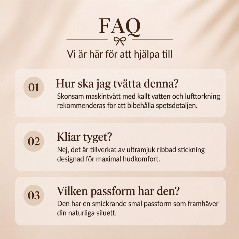 Ribbad pyjamasdräkt för dam med spetsdetaljer – kort modell